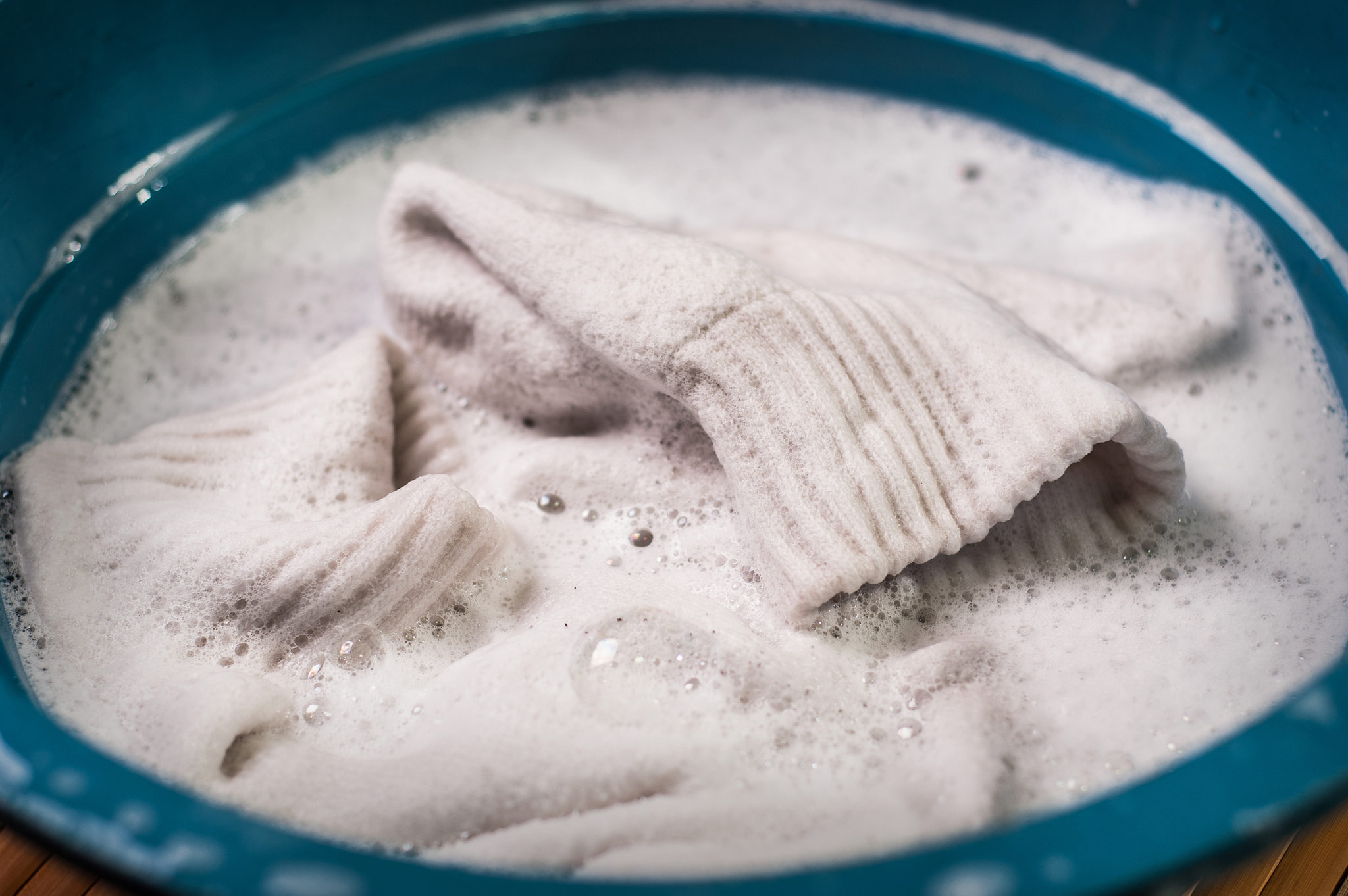 How to Whiten Socks? Everything You Need to Know